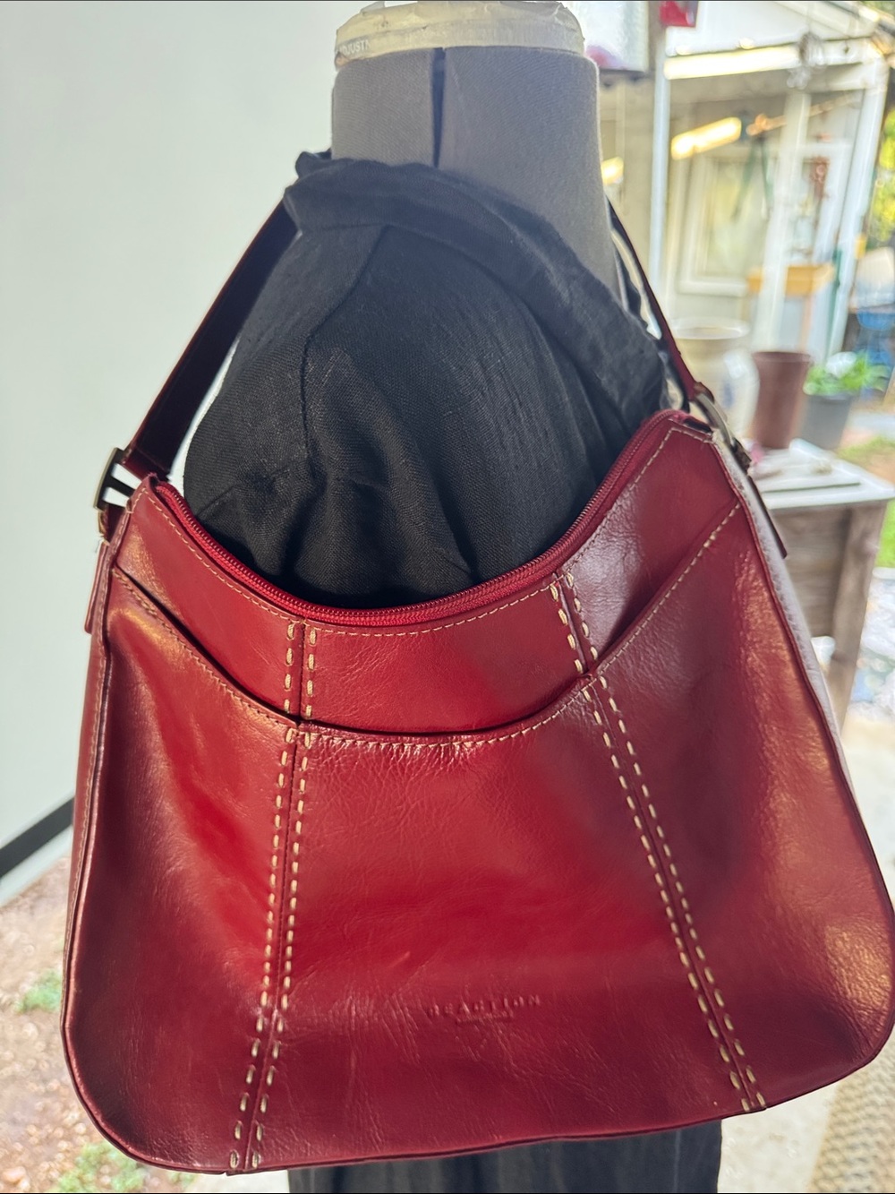 Kenneth Cole Reaction Red Leather Shoulder Bag